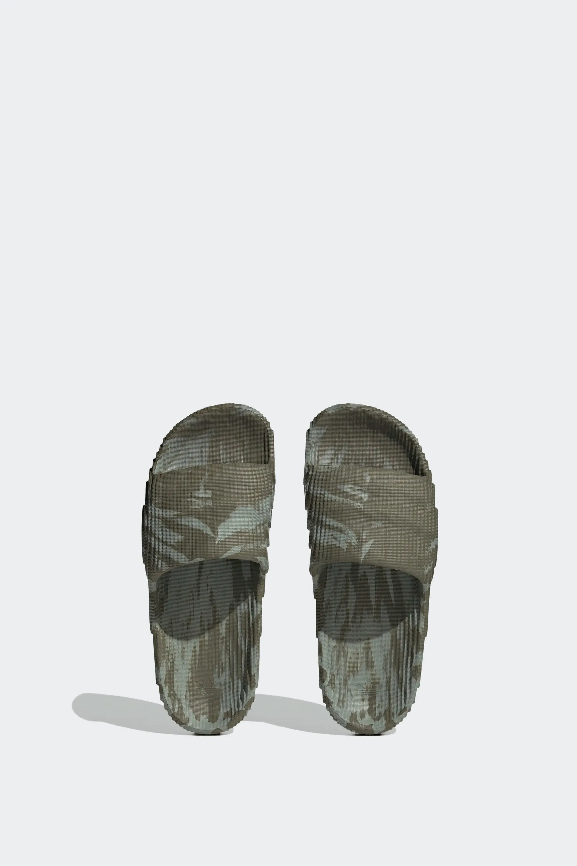 ADILETTE 22
