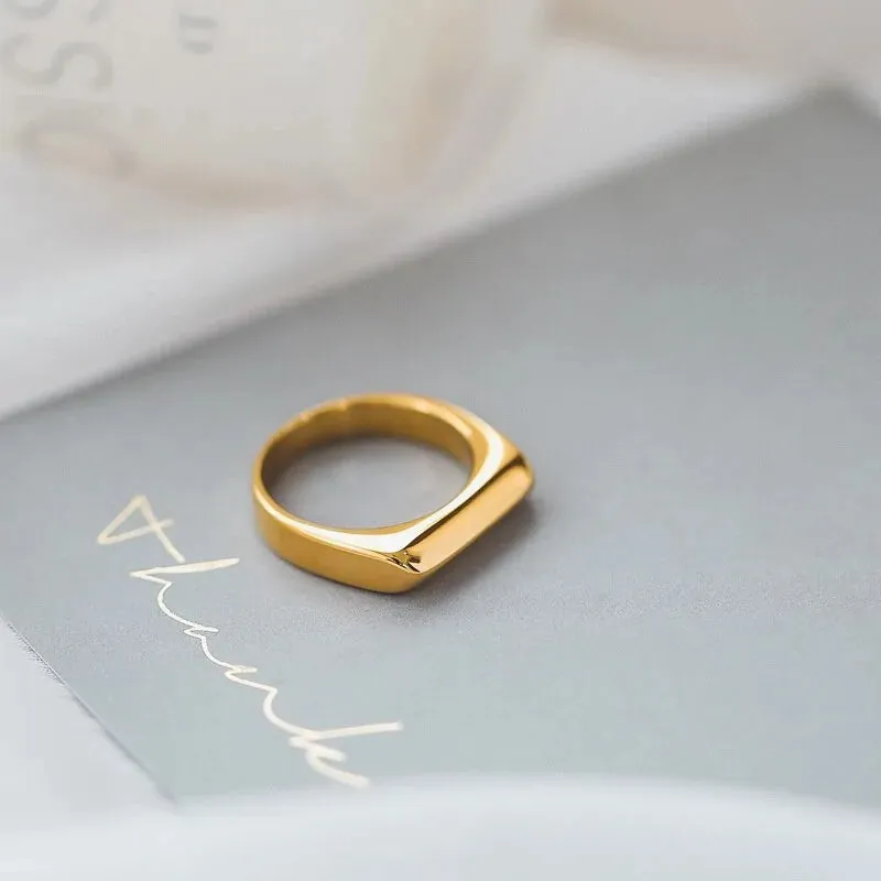 Hot Sell Square Plain Ring: 18K Gold Plated Titanium Stainless Steel Jewelry