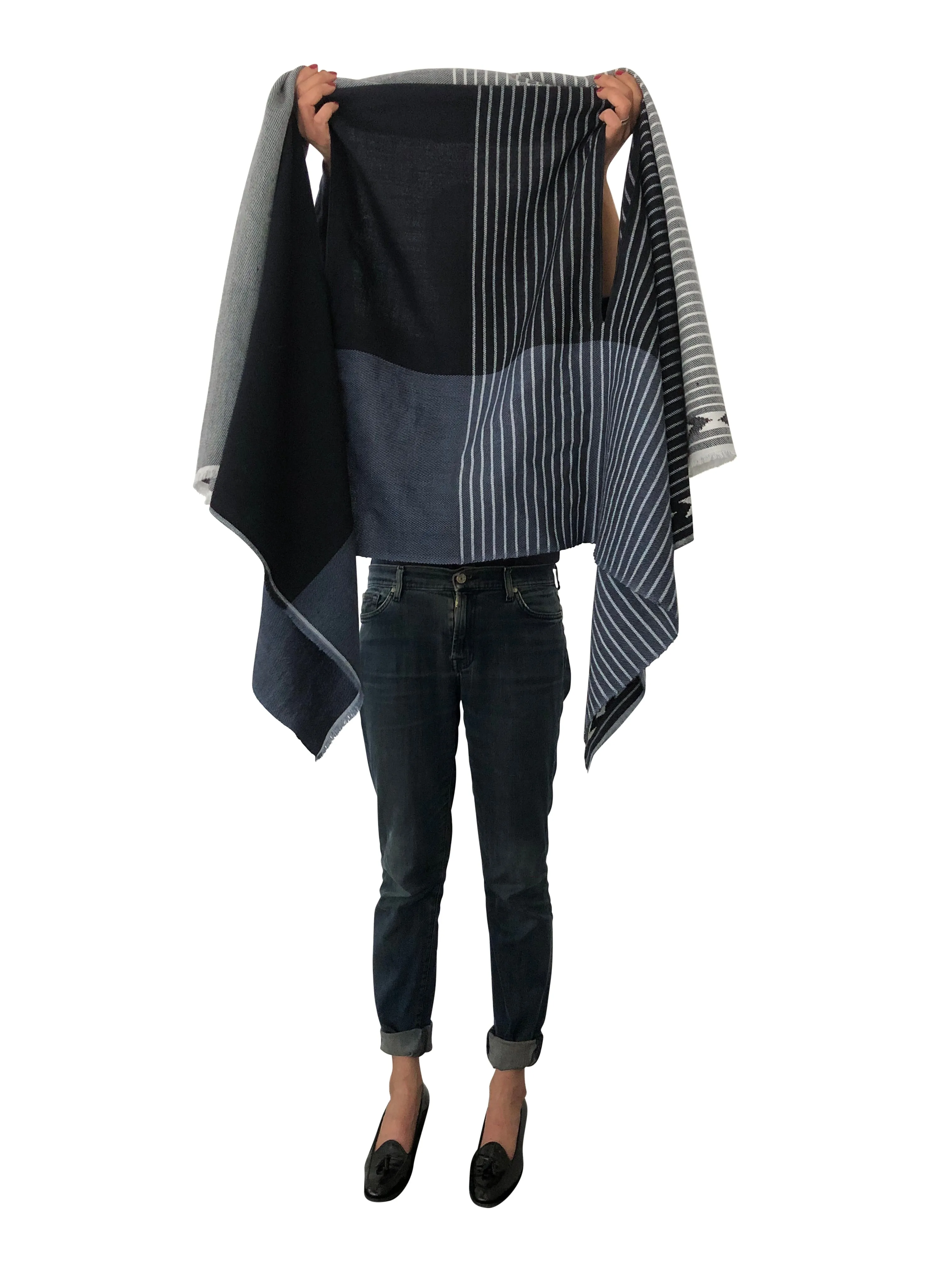 PETITE Light Wool Cape Fusion Graphic