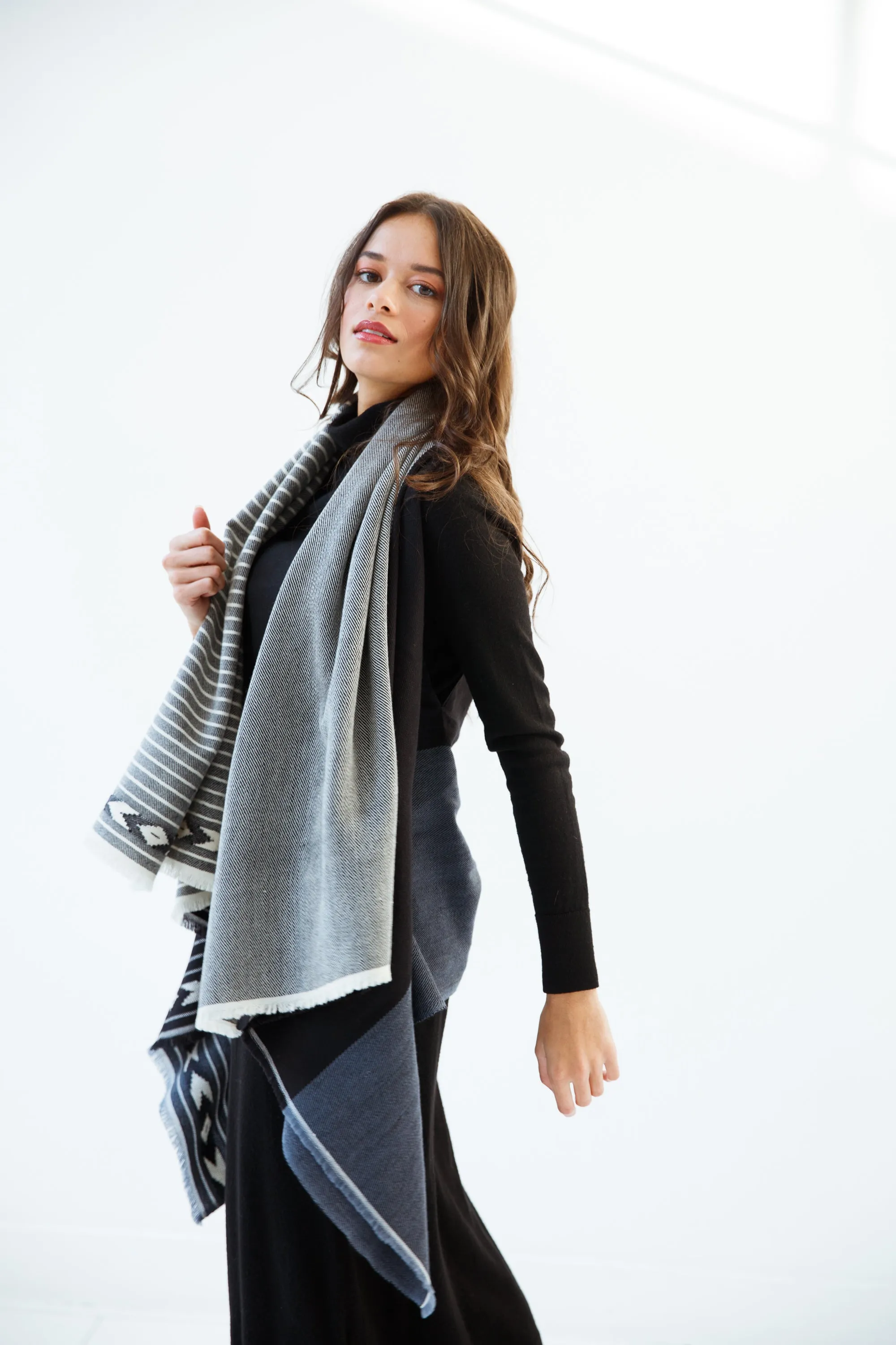PETITE Light Wool Cape Fusion Graphic