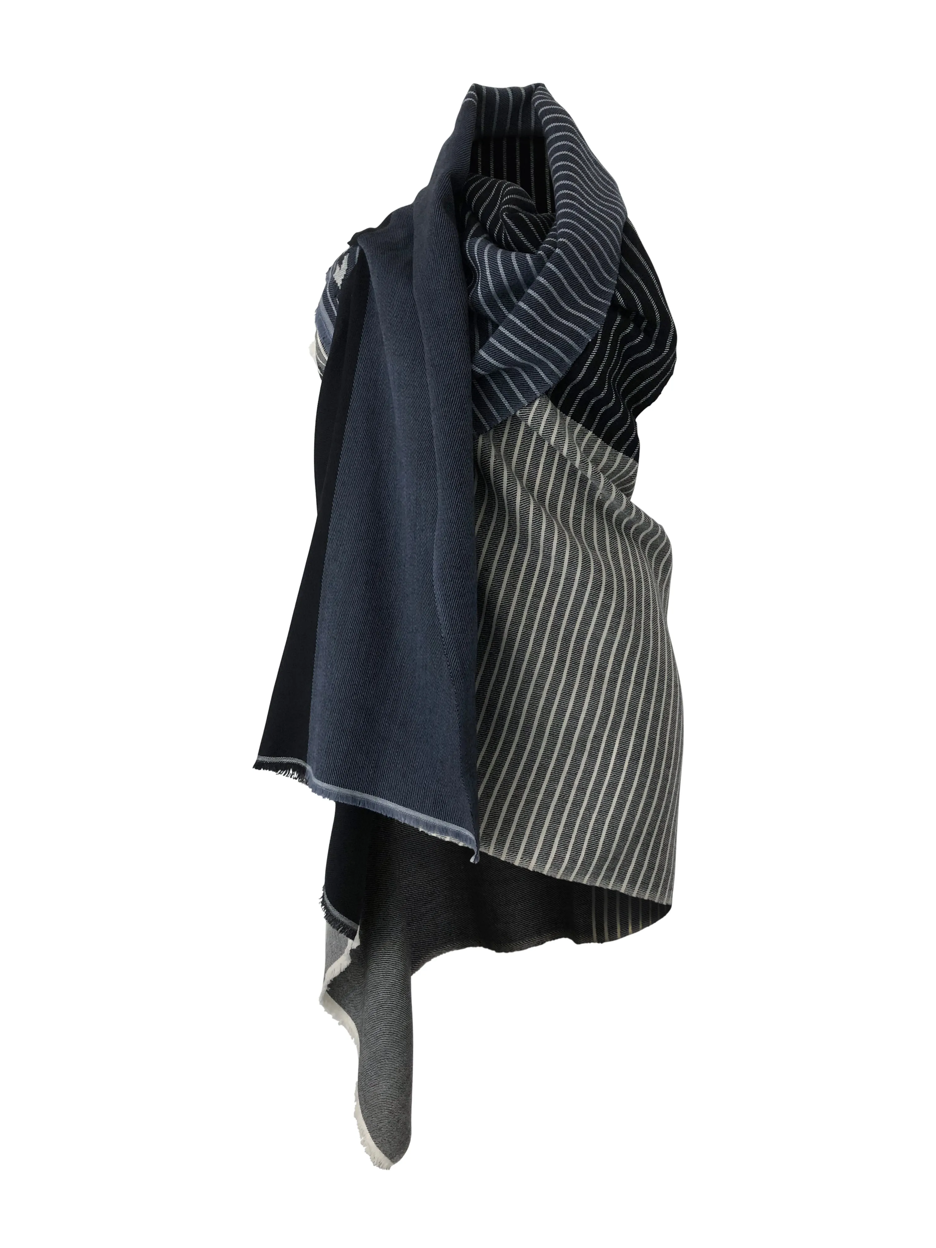 PETITE Light Wool Cape Fusion Graphic