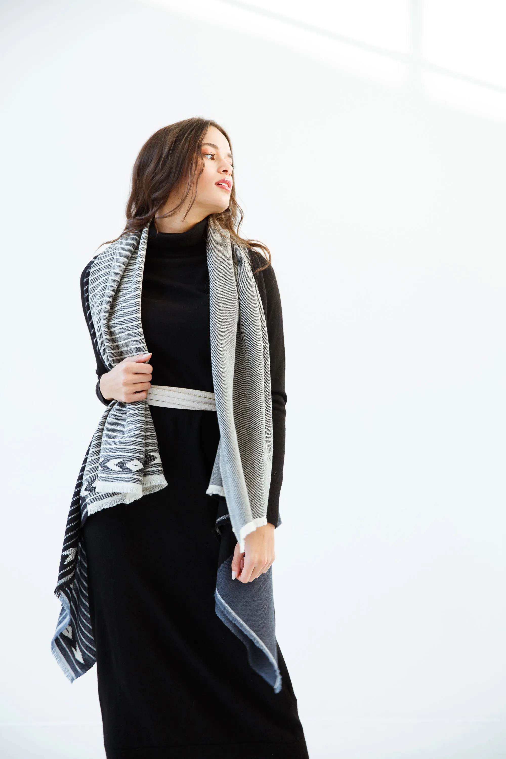 PETITE Light Wool Cape Fusion Graphic